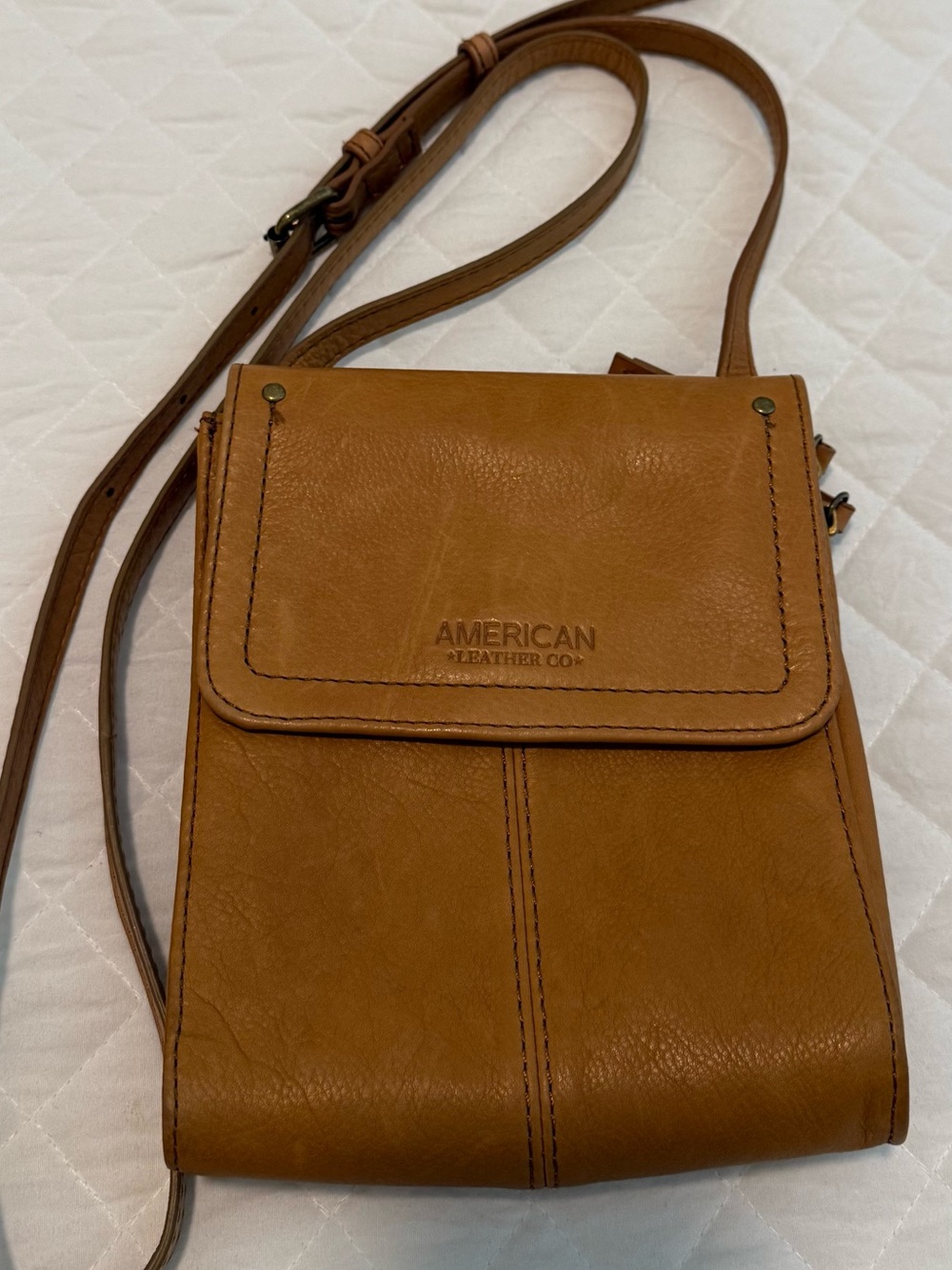 American Leather Co. Smooth leather Crossbody Bag in Brandy Brown
